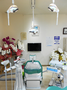 医療法人愛育会　よつ葉歯科院内